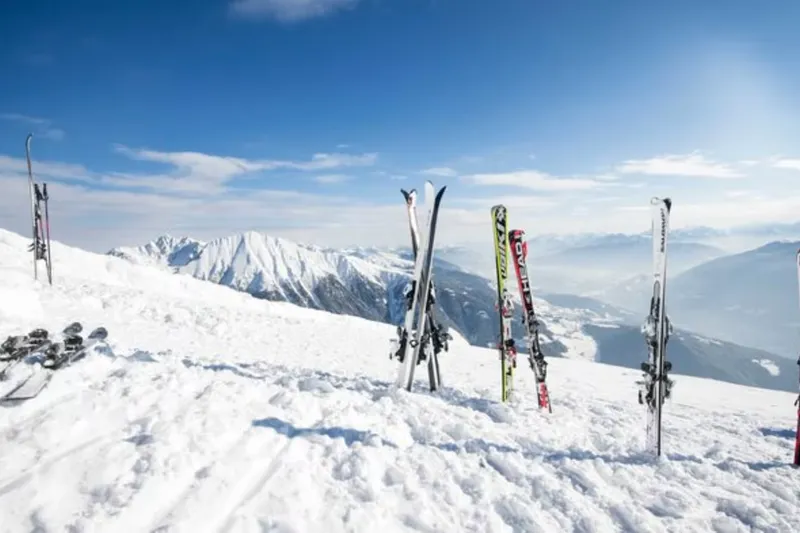 White Weeks – 7 Nächte bleiben, 6 bezahlen